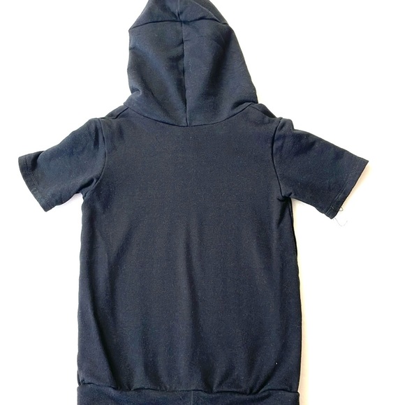 MW Toddler Black Hooded Short Sleeved Top, Size 3/4T - Picture 4 of 7